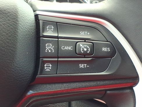 Used 2021 Jeep Grand Cherokee L Laredo w/ Luxury Tech Group I AWD/4WD image 26