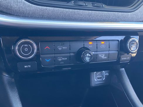 Certified 2022 Jeep Compass Latitude AWD/4WD image 24