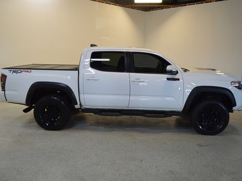 Used 2021 Toyota Tacoma TRD Pro image 2