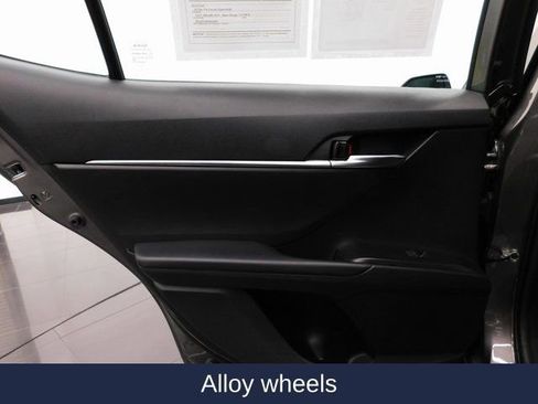 Used 2024 Toyota Camry SE image 25