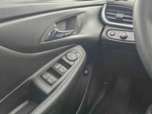 Used 2018 Chevrolet Volt LT image 30