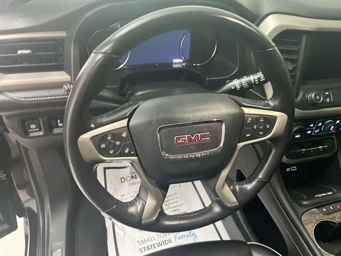 Used 2022 GMC Acadia Denali w/ GMC Pro Grade Package AWD/4WD image 18