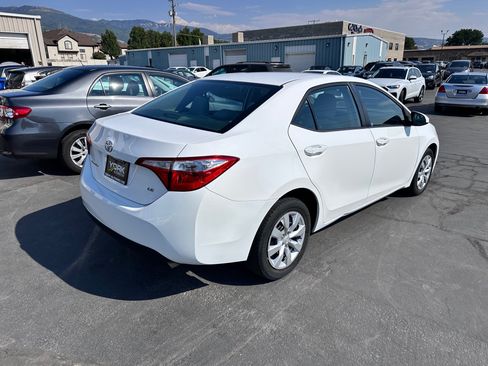 Used 2015 Toyota Corolla LE FWD image 3