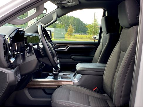 Used 2024 Chevrolet Silverado 1500 LT Trail Boss w/ Protection Package image 13