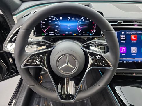 Used 2024 Mercedes-Benz E 450 4MATIC Sedan image 18