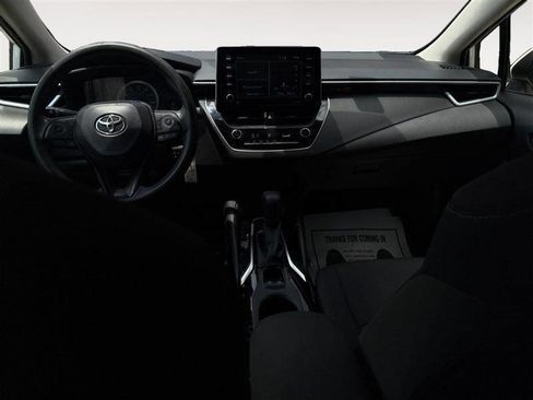 Used 2021 Toyota Corolla LE image 10