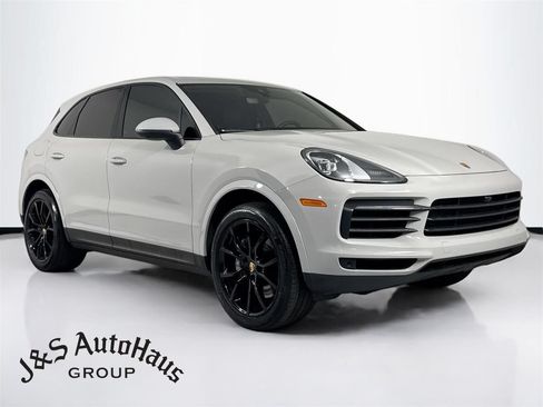 Used 2023 Porsche Cayenne Platinum Edition AWD/4WD image 1
