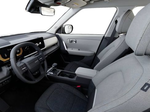 New 2027 Kia Seltos LX FWD image 17