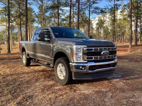 Used 2025 Ford F250 XLT w/ FX4 Off-Road Package image 7