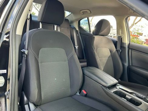 Used 2020 Nissan Sentra S image 30