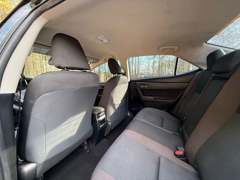 Used 2019 Toyota Corolla LE FWD image 15