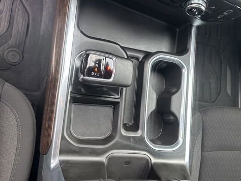 Used 2025 GMC Sierra 1500 Elevation w/ Preferred Package image 21