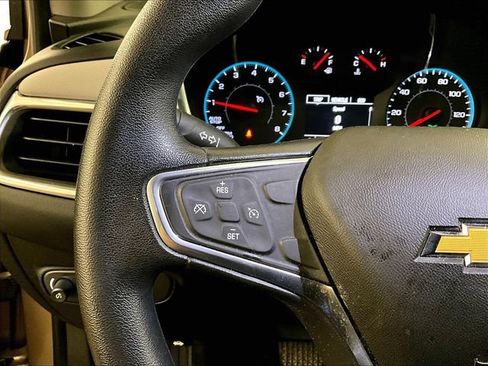 Used 2018 Chevrolet Equinox LT AWD/4WD image 17
