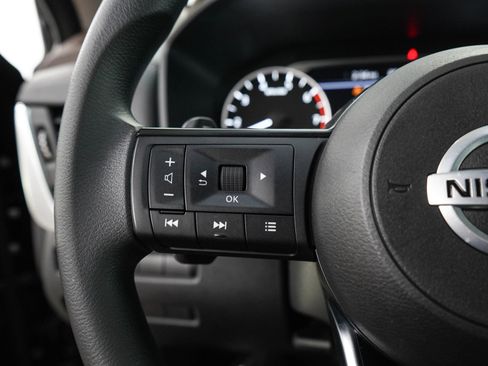 Used 2021 Nissan Rogue S AWD/4WD image 24