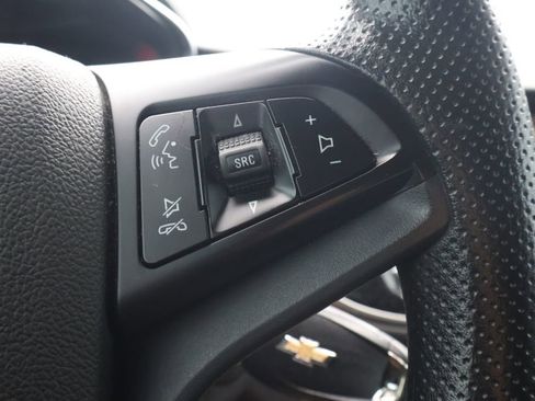 Used 2019 Chevrolet Trax LS AWD/4WD image 16