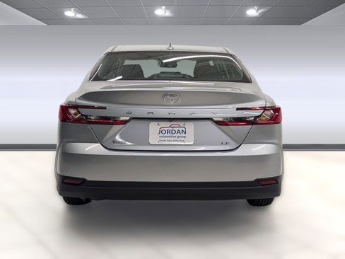 Used 2025 Toyota Camry LE w/ Convenience Package image 8