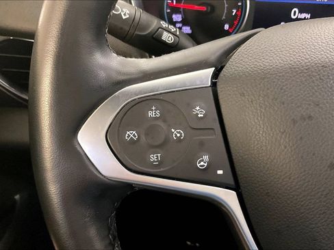 Used 2023 Chevrolet Traverse LT FWD image 24