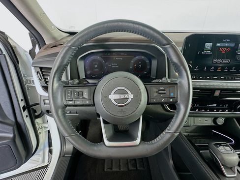 Certified 2023 Nissan Rogue Platinum AWD/4WD image 11