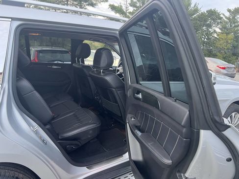 Used 2016 Mercedes-Benz GL 450 4MATIC image 12