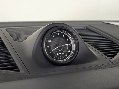 New 2026 Porsche Macan image 31