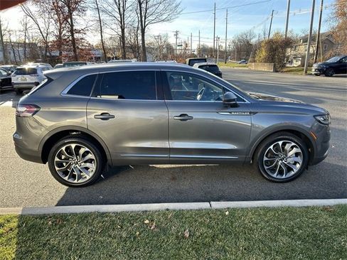 Used 2023 Lincoln Nautilus Reserve w/ Luxury Package image 9