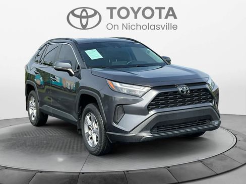 Used 2023 Toyota RAV4 XLE AWD/4WD image 8