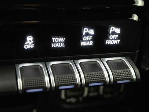 Used 2021 RAM 1500 Big Horn AWD/4WD image 13