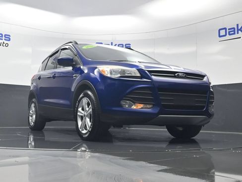 Used 2016 Ford Escape SE w/ Equipment Group 201A FWD image 38