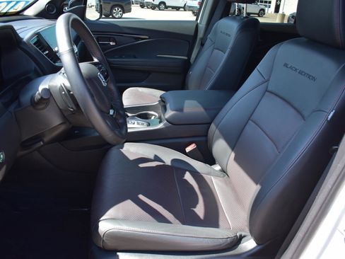 Used 2025 Honda Ridgeline Black Edition image 27