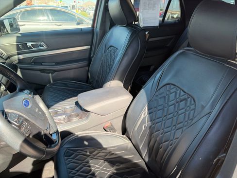 Used 2019 Ford Explorer XLT w/ Class III Trailer Tow Package FWD image 12