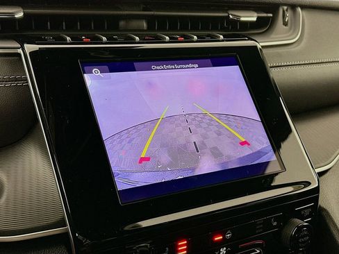 New 2025 Jeep Grand Cherokee Altitude image 18