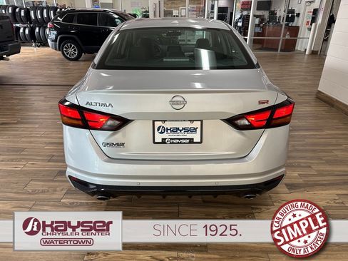 Used 2023 Nissan Altima 2.5 SR image 4