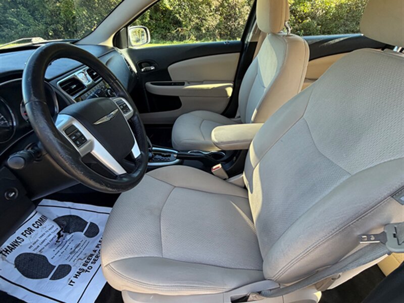 Used 2012 Chrysler 200 Touring w/ Cold Weather Group FWD image 17