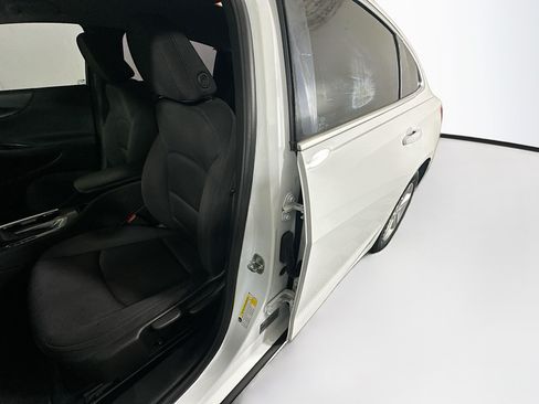 Used 2021 Chevrolet Malibu LS FWD image 12