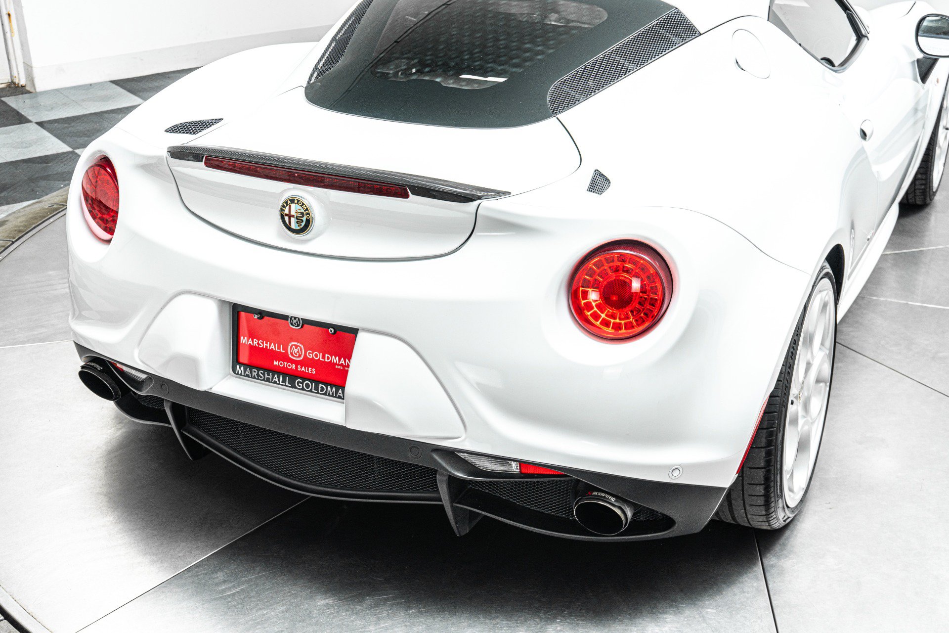 Used 2015 Alfa Romeo 4C Coupe w/ Leather Interior Group RWD image 34