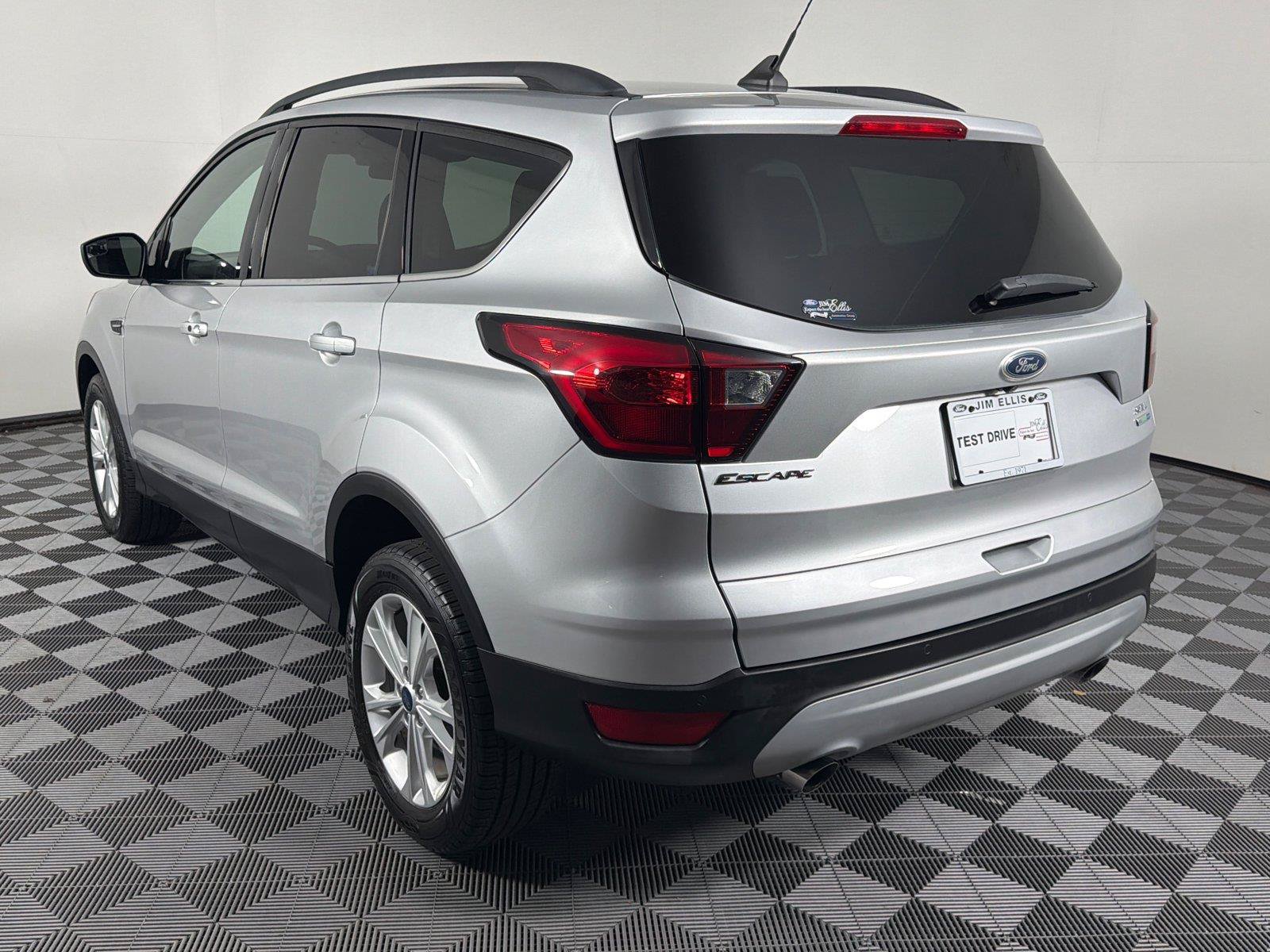 Used 2019 Ford Escape SEL AWD/4WD image 5