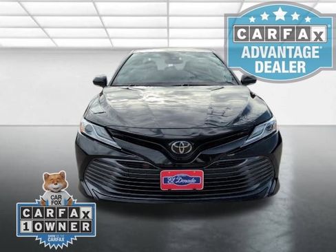 Used 2019 Toyota Camry XLE image 23