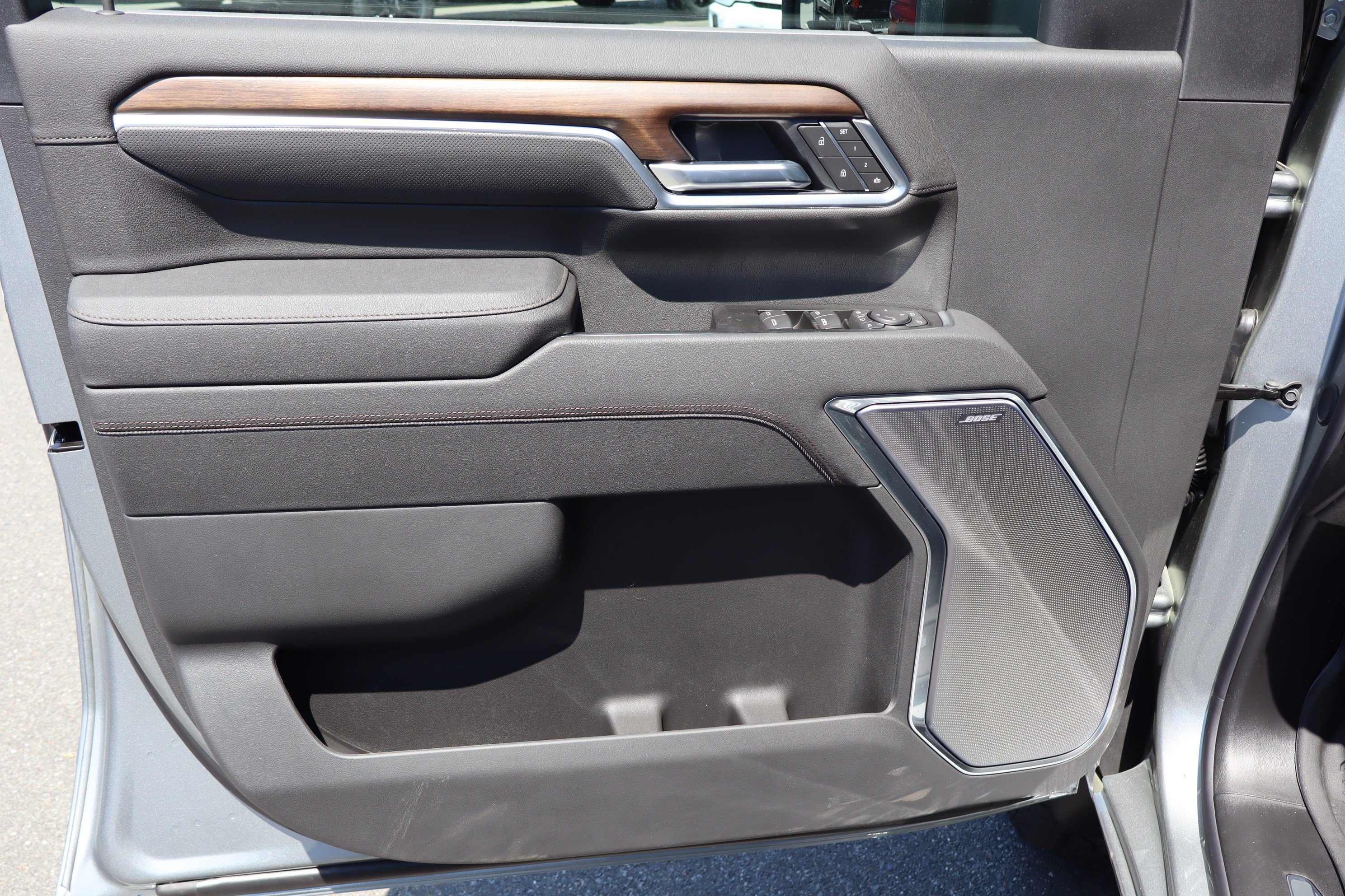 New 2026 Chevrolet Silverado 2500 High Country w/ High Country Premium Package AWD/4WD image 13