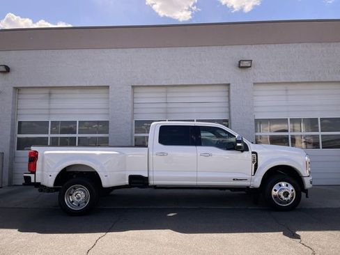 Used 2023 Ford F450 Platinum w/ FX4 Off-Road Package AWD/4WD image 1