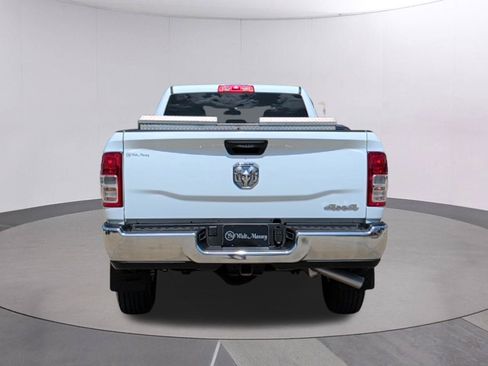 Used 2024 RAM 2500 Tradesman w/ Chrome Appearance Group AWD/4WD image 4