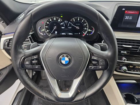 Used 2017 BMW 530i RWD image 19