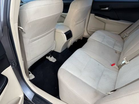 Used 2014 Toyota Camry LE FWD image 28