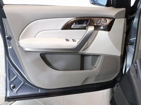 Used 2010 Acura MDX w/ Technology & Entertainment image 12