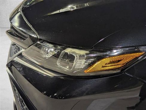 Certified 2021 Toyota Camry SE image 10