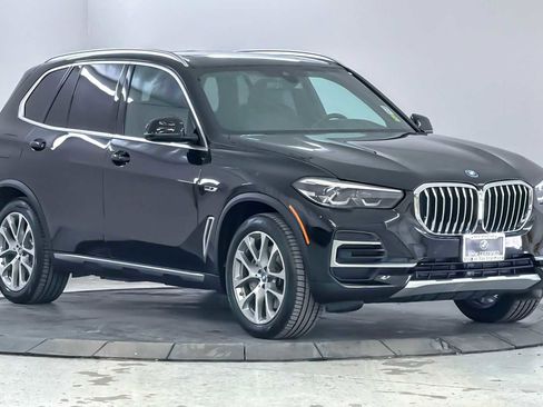 Used 2023 BMW X5 xDrive45e w/ Climate Comfort Package image 9