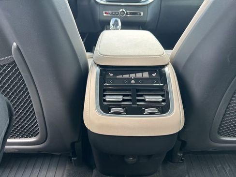 Used 2026 Volvo XC90 B6 Ultra w/ Protection Package Premier AWD/4WD image 22