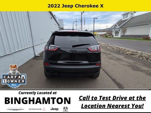 Used 2022 Jeep Cherokee Latitude w/ Sun & Sound Group AWD/4WD image 5