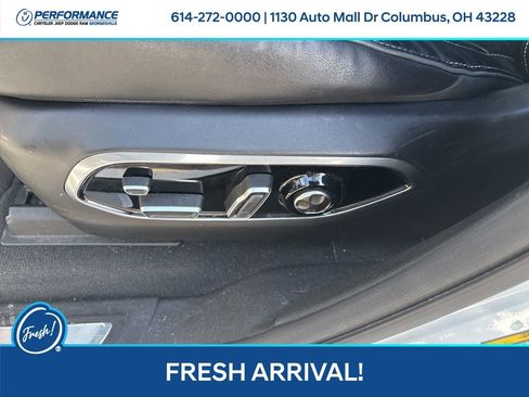 Used 2022 Jeep Grand Cherokee Overland w/ Advanced Protech Group III image 18