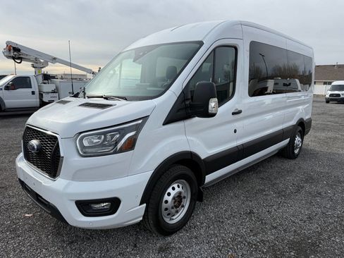 Used 2023 Ford Transit 350 XLT image 7