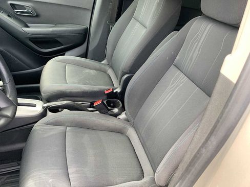 Used 2016 Chevrolet Trax LT image 17